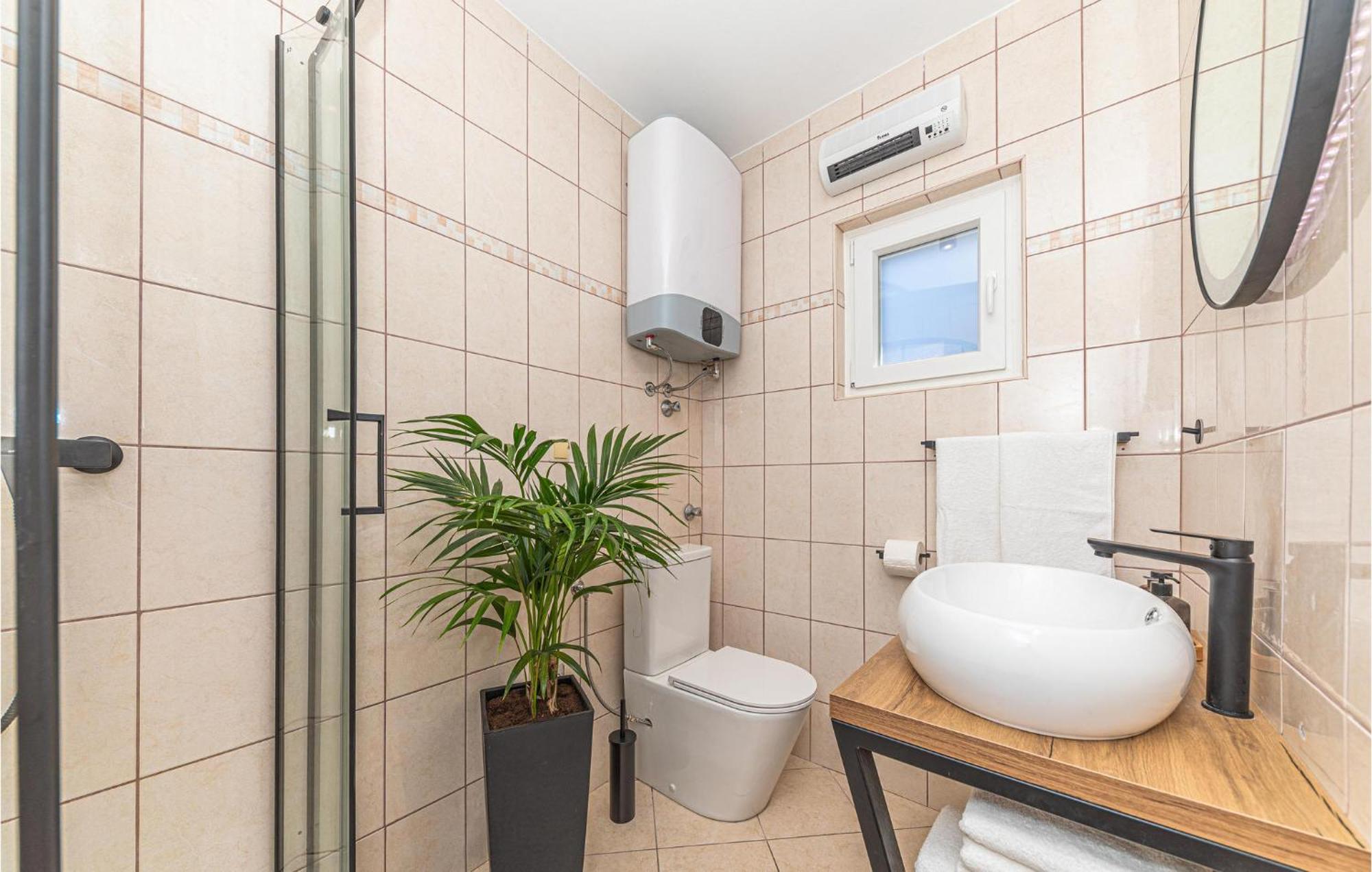 3 Bedroom Lovely Home In Ядрія Екстер'єр фото